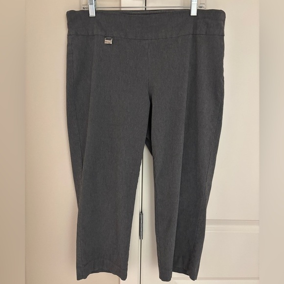 Alfani Pants - Macy’s Alfani Gray Pull On Capri Pants, Elastic Waist Cropped Slacks Size 16 16W